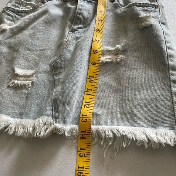 Forever 21 girl, light blue denim distressed skirt - Picture 4 of 5